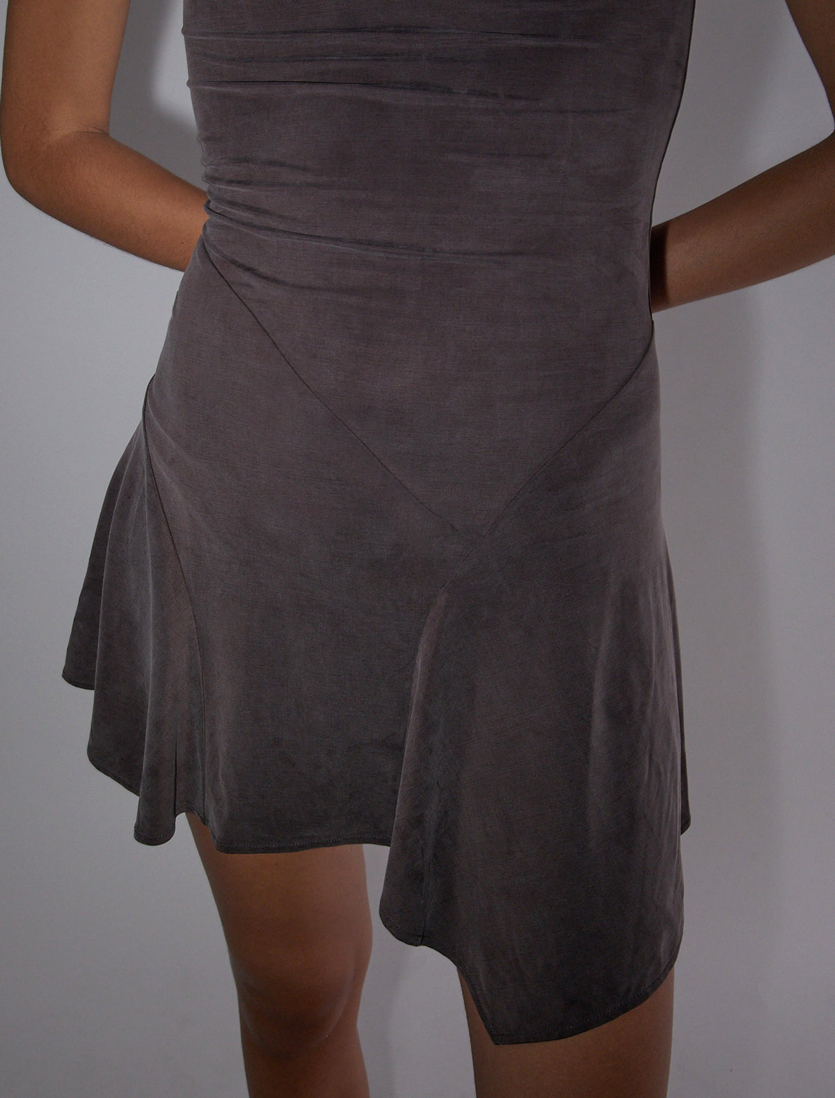 Mini yausi fitted dress asymmetric shoulders brown