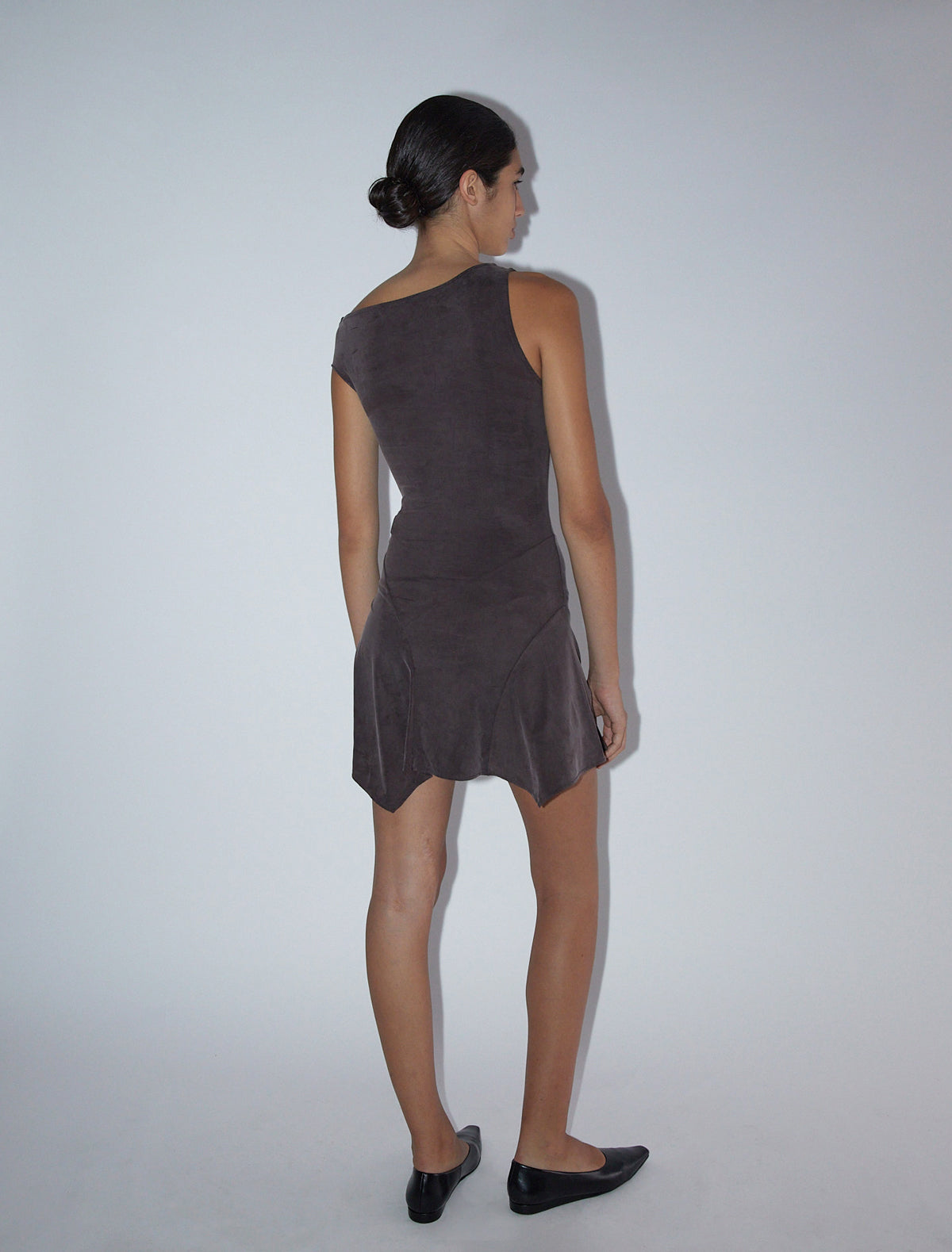 Mini yausi fitted dress asymmetric shoulders brown