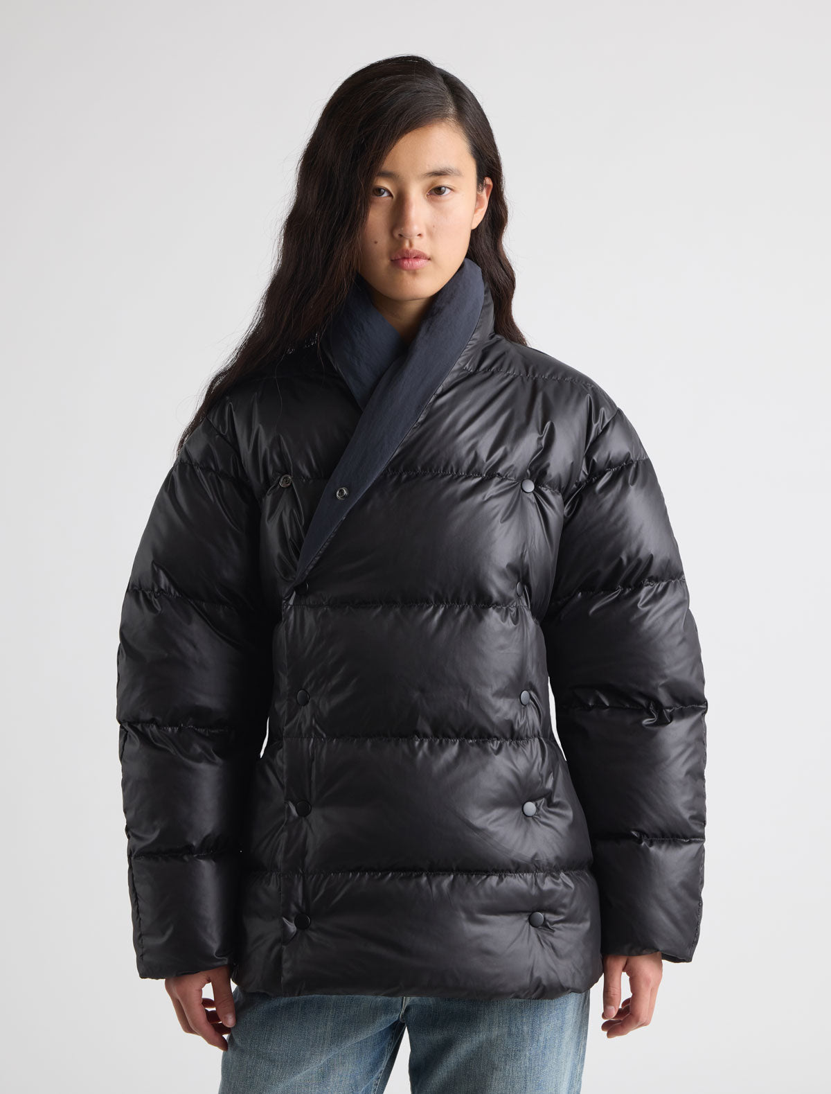 Alkaline reversible puffer jacket double breasted snap button voluminous sleeves black