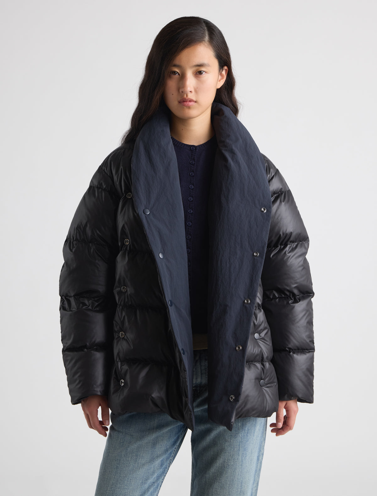 Alkaline reversible puffer jacket double breasted snap button voluminous sleeves black