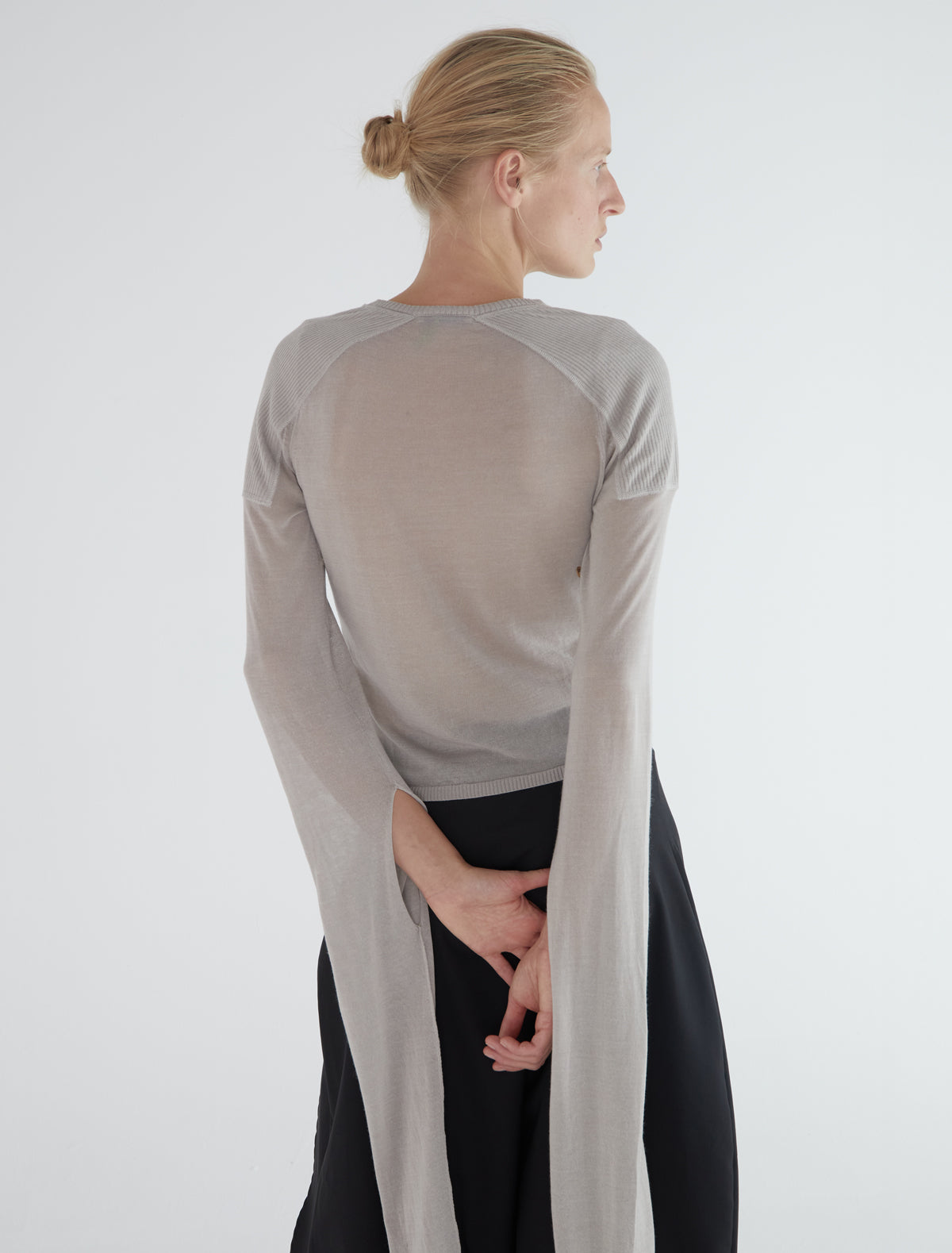 Mercuri round neck extra long slevees lightgrey
