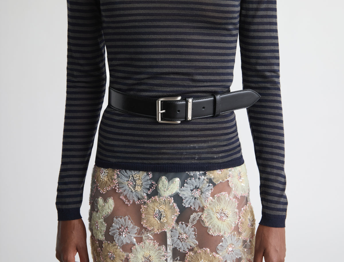 Juana waist waist belt custom metal plaque belt loop black