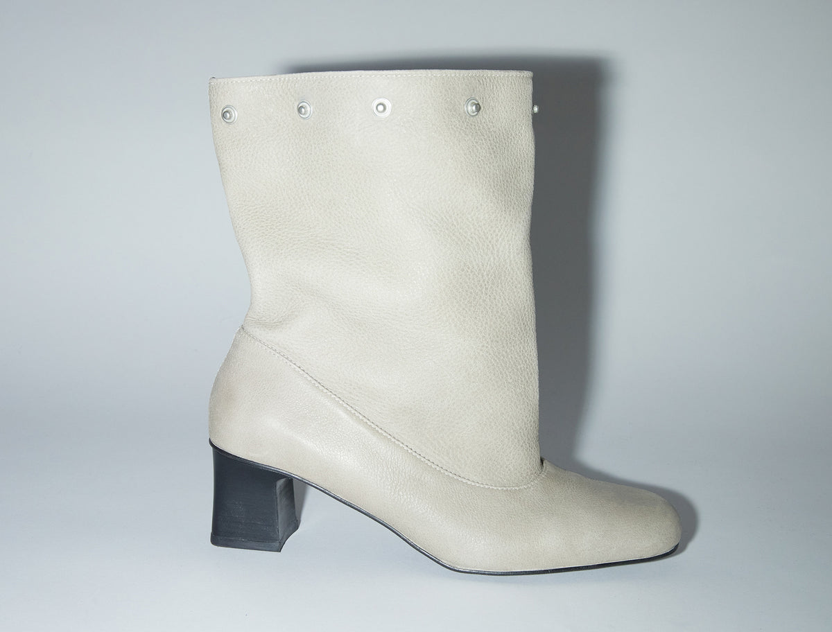 Jolie snaps tall wide loose shaft boot lightgrey