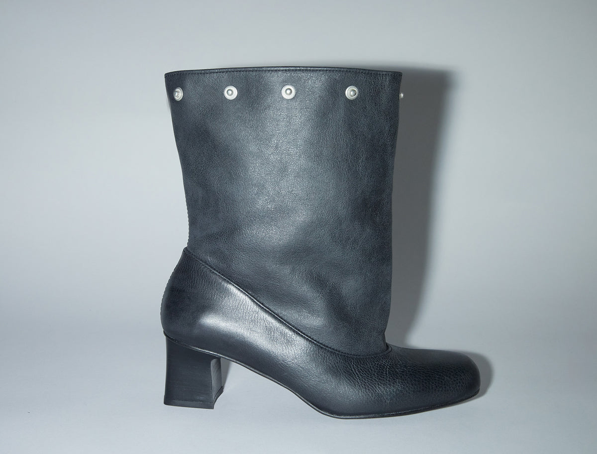 Jolie snaps tall wide loose shaft boot black