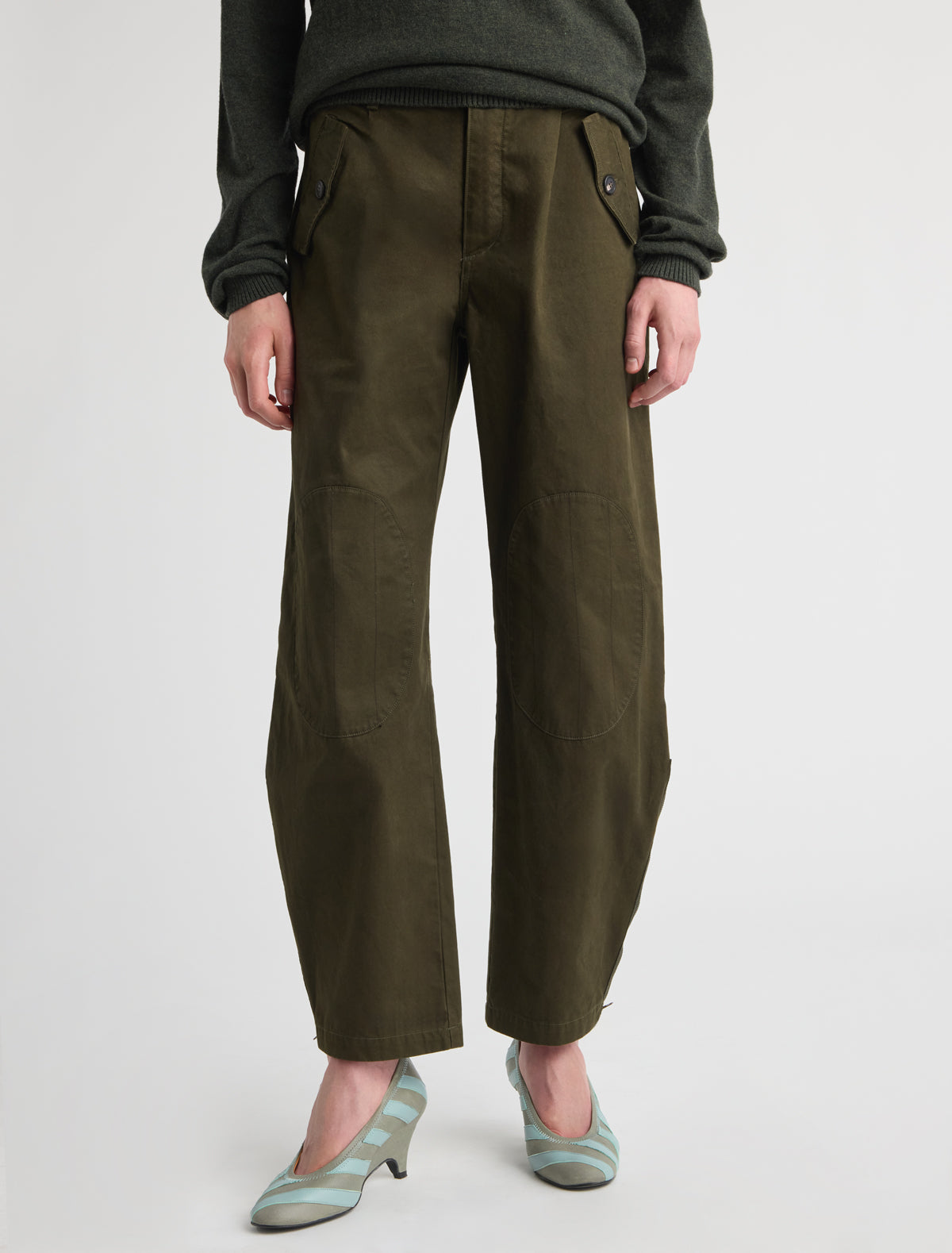 Figma ii pleated twill trousers rounded shape khaki