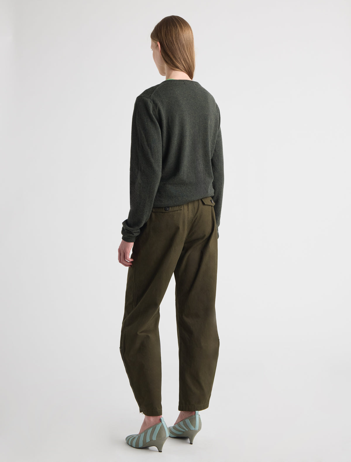 Figma ii pleated twill trousers rounded shape khaki