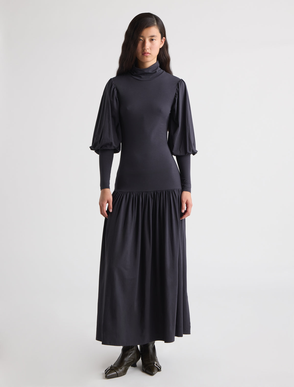 Gamool long high neck dress long puff sleeves