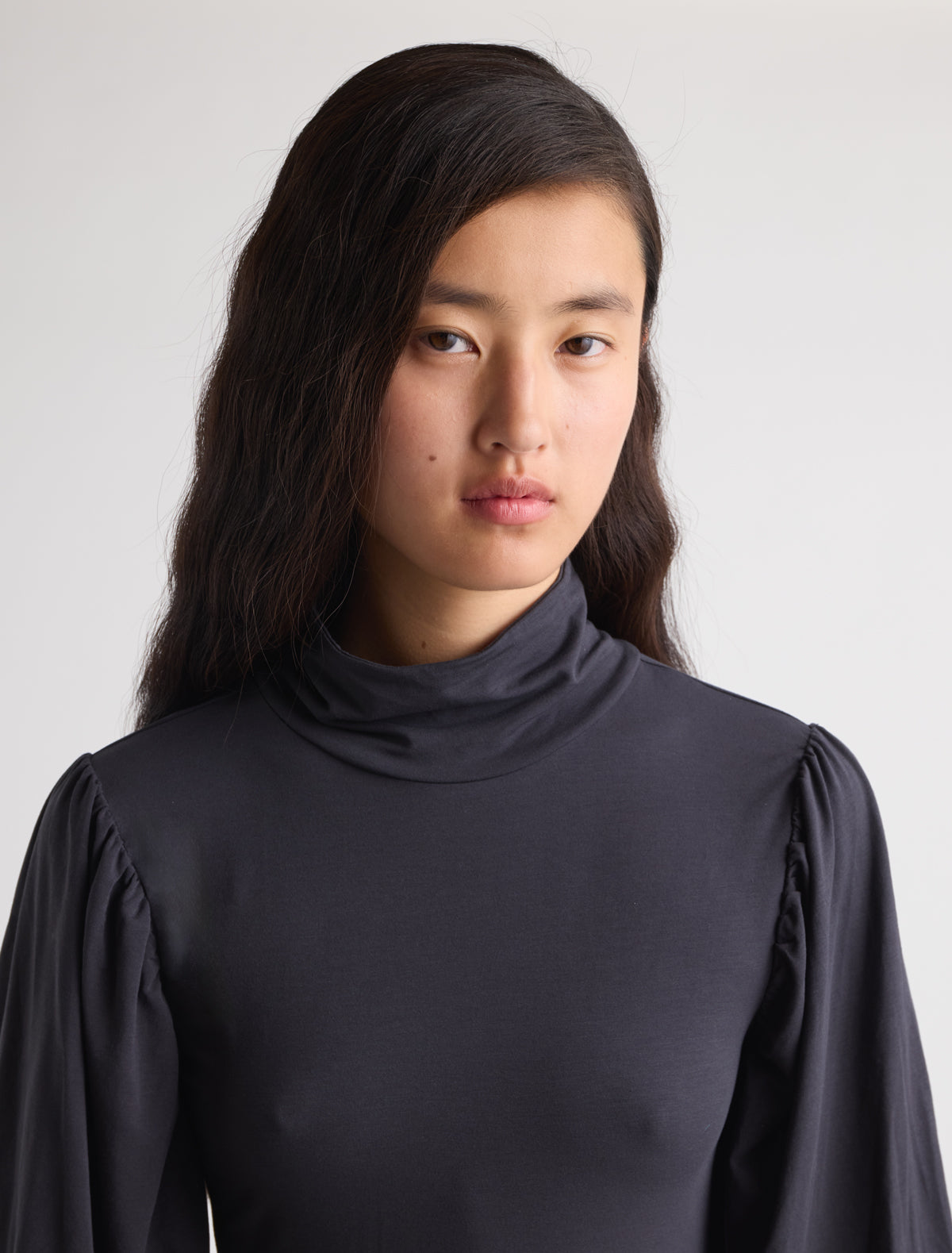 Gamool long high neck dress long puff sleeves