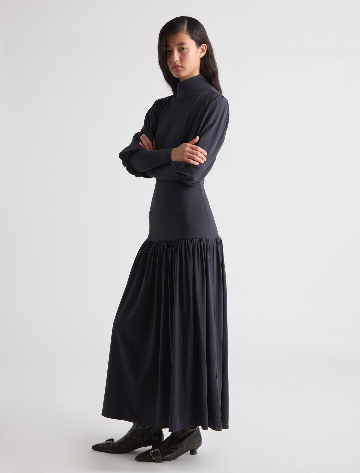 Gamool long high neck dress long puff sleeves