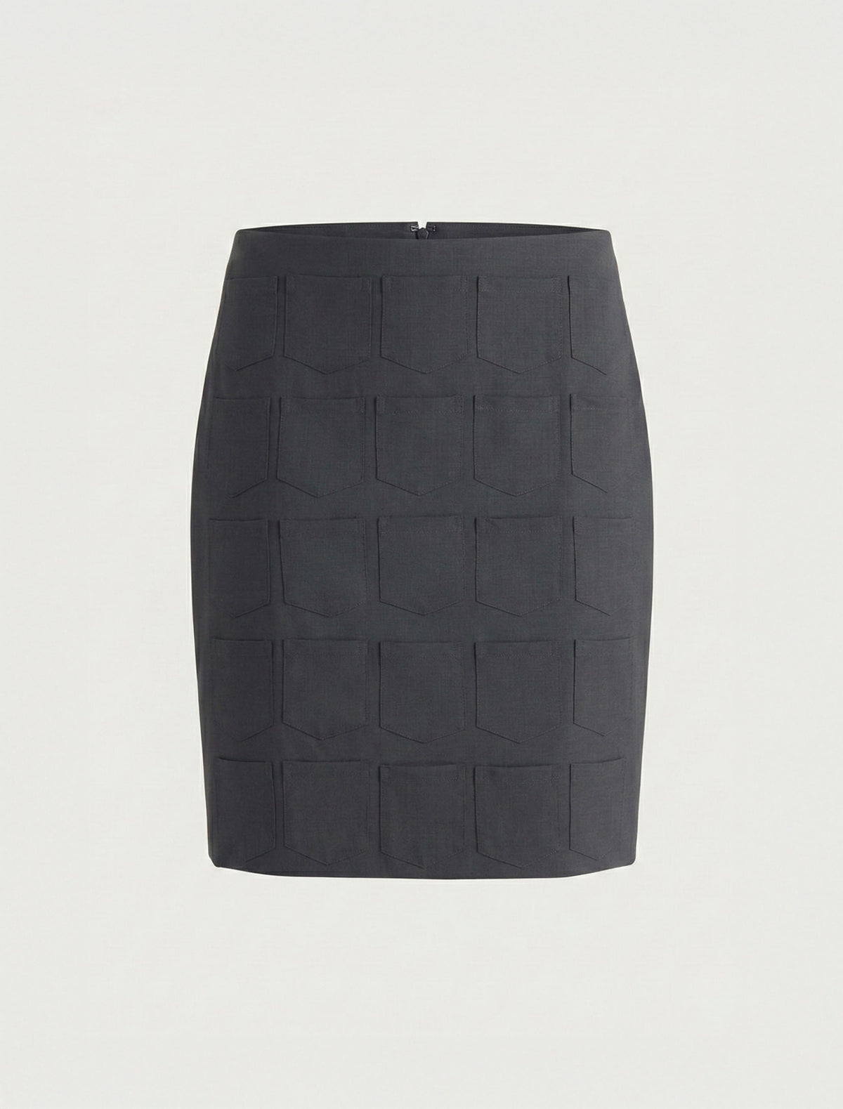 Quina pockets mid length skirt mini pockets detail