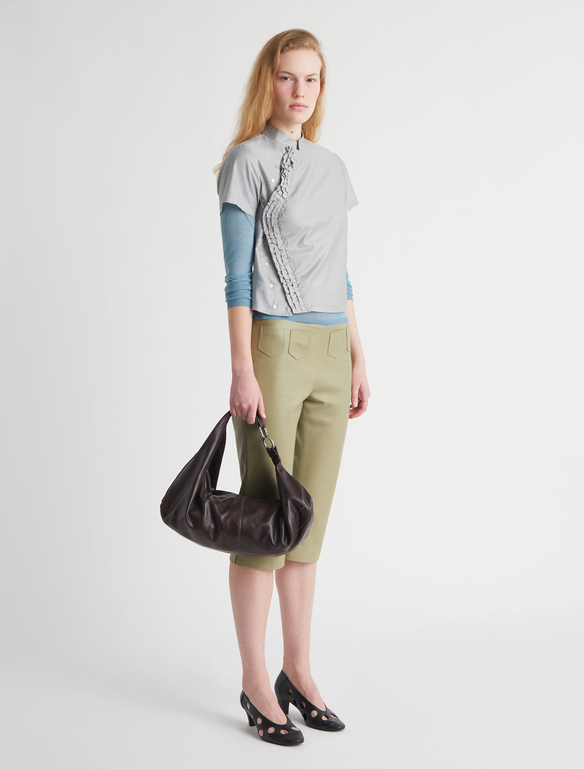 Long suau capri leather pants cut out details