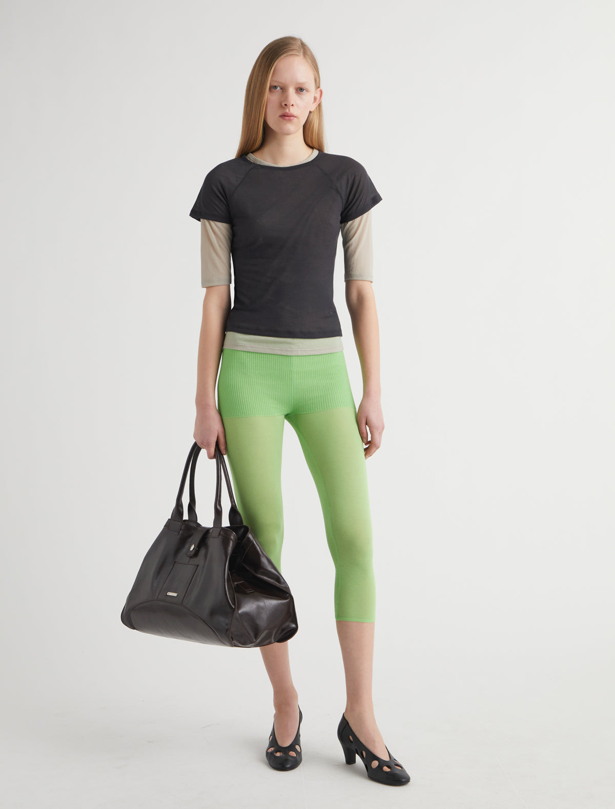 Meleta second skin feel knitted capri leggings green