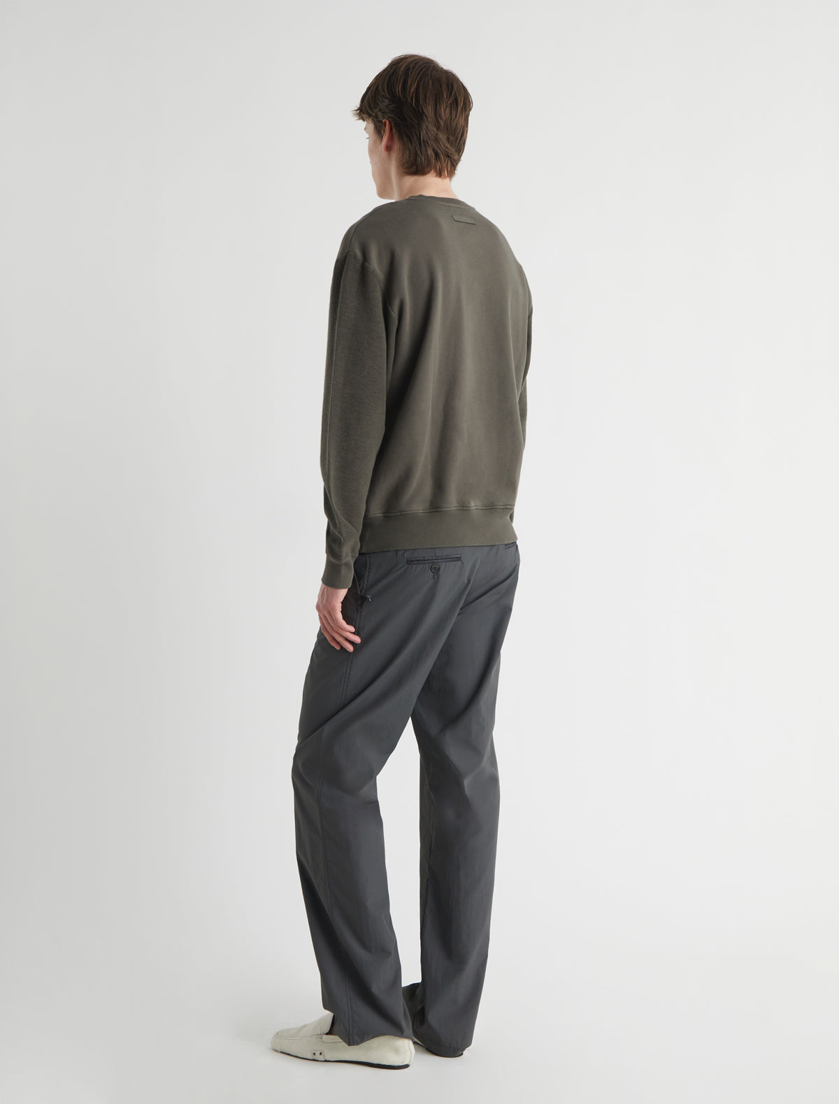 no 2433 / Oliver
