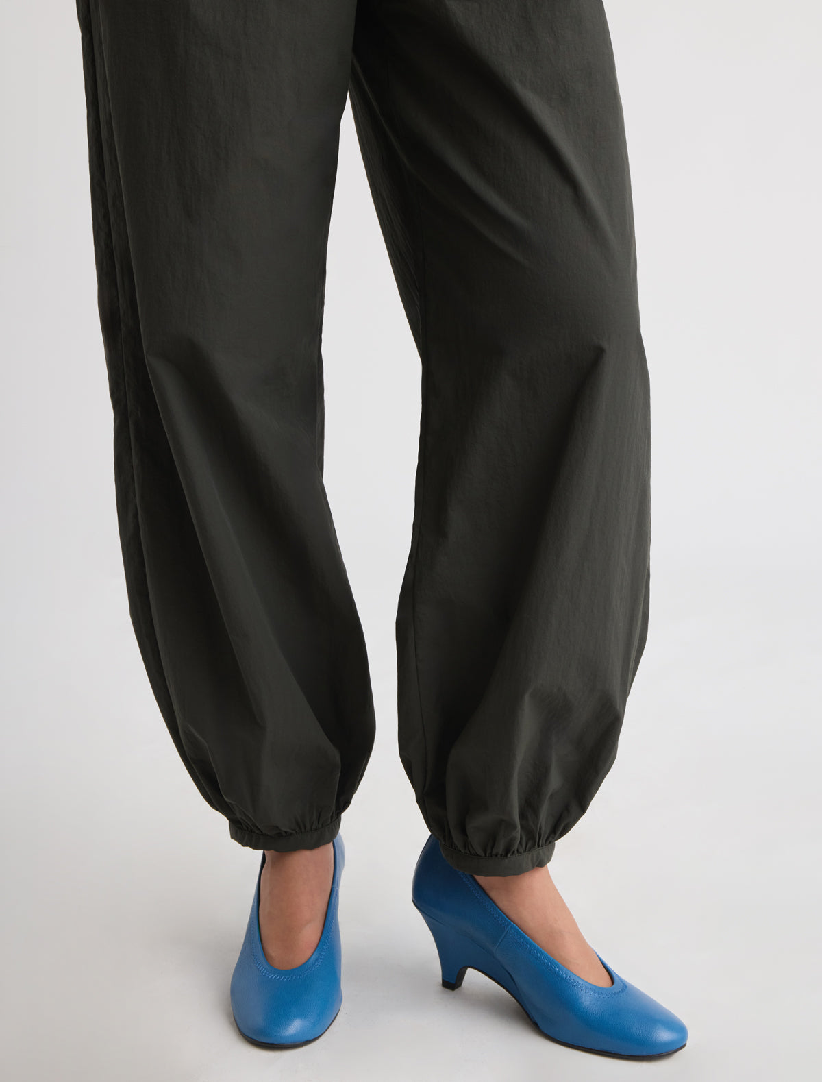 Boza balloon style trousers fitted waistband voluminous legs khaki