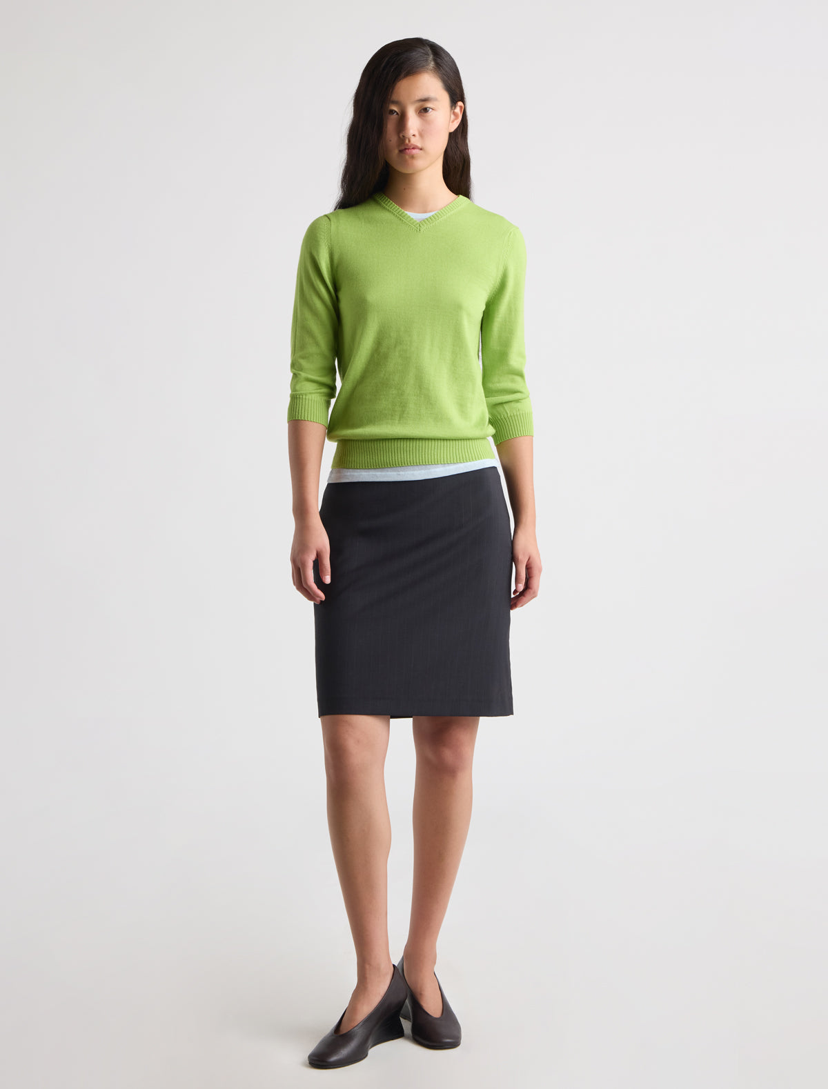 Short chef straight skirt welt pocket center back slit grey