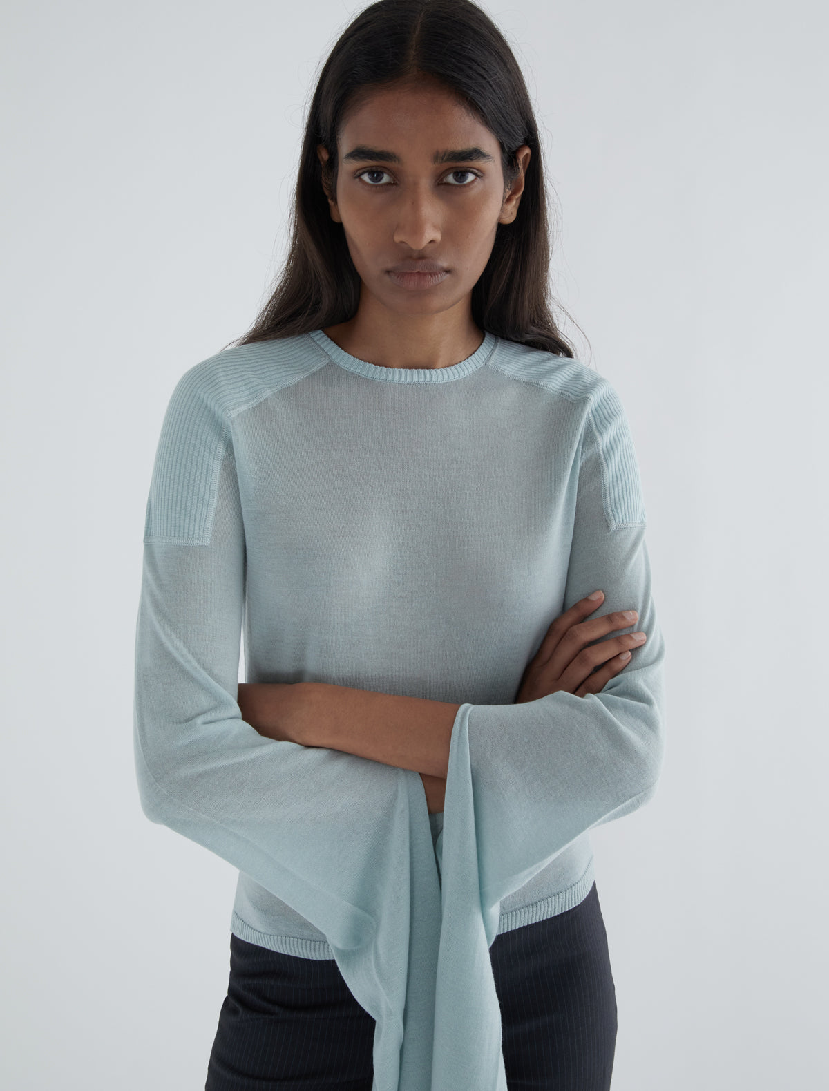 Mercuri round neck extra long slevees lightblue