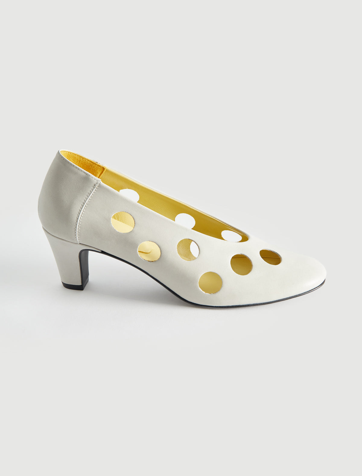 Uma dot pump perforated leather polka dot pattern offwhite