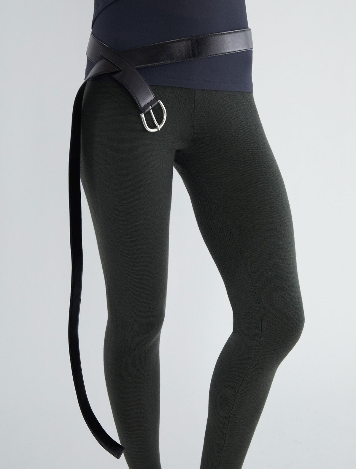 Long emilie belt hidden snaps black