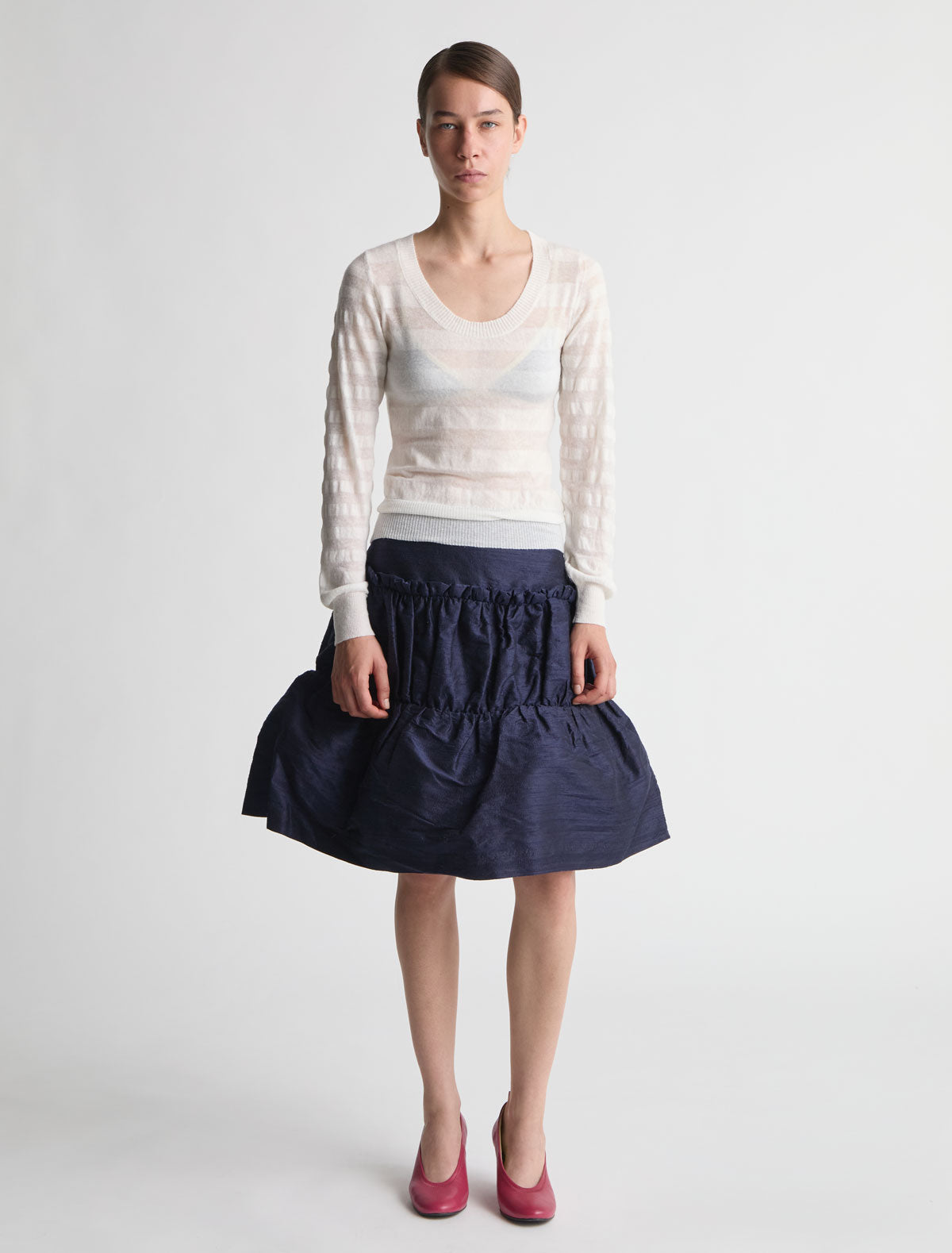 Laser long sleeve knitted sweater open neckline white