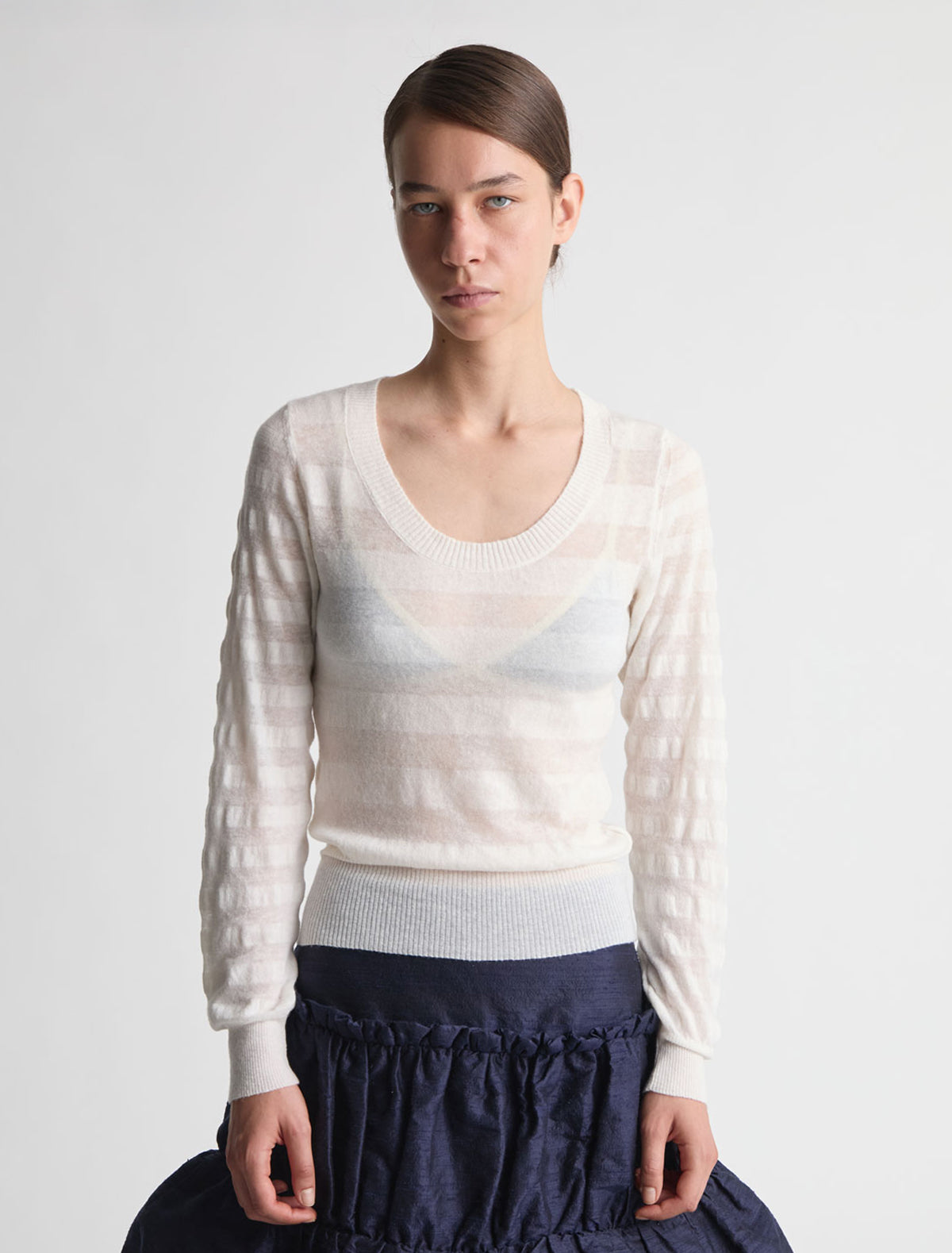 Laser long sleeve knitted sweater open neckline white