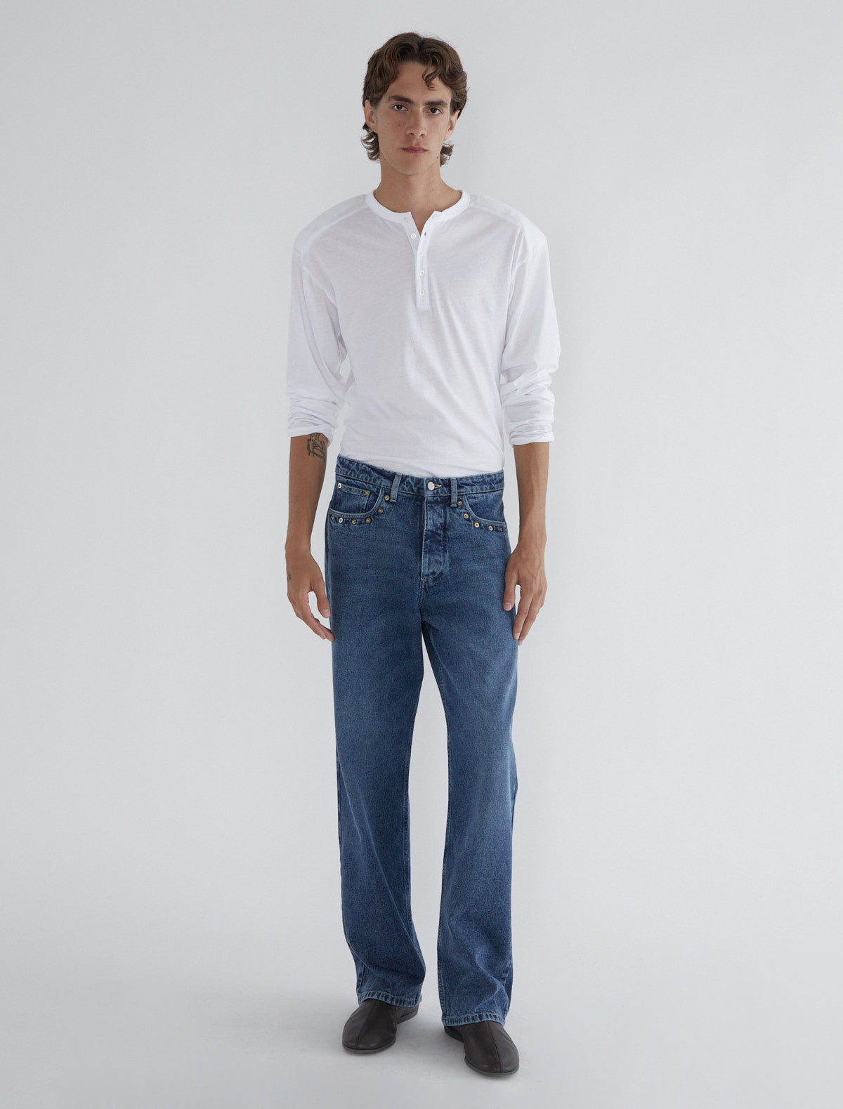Crowd b studded men denim pants blue2025