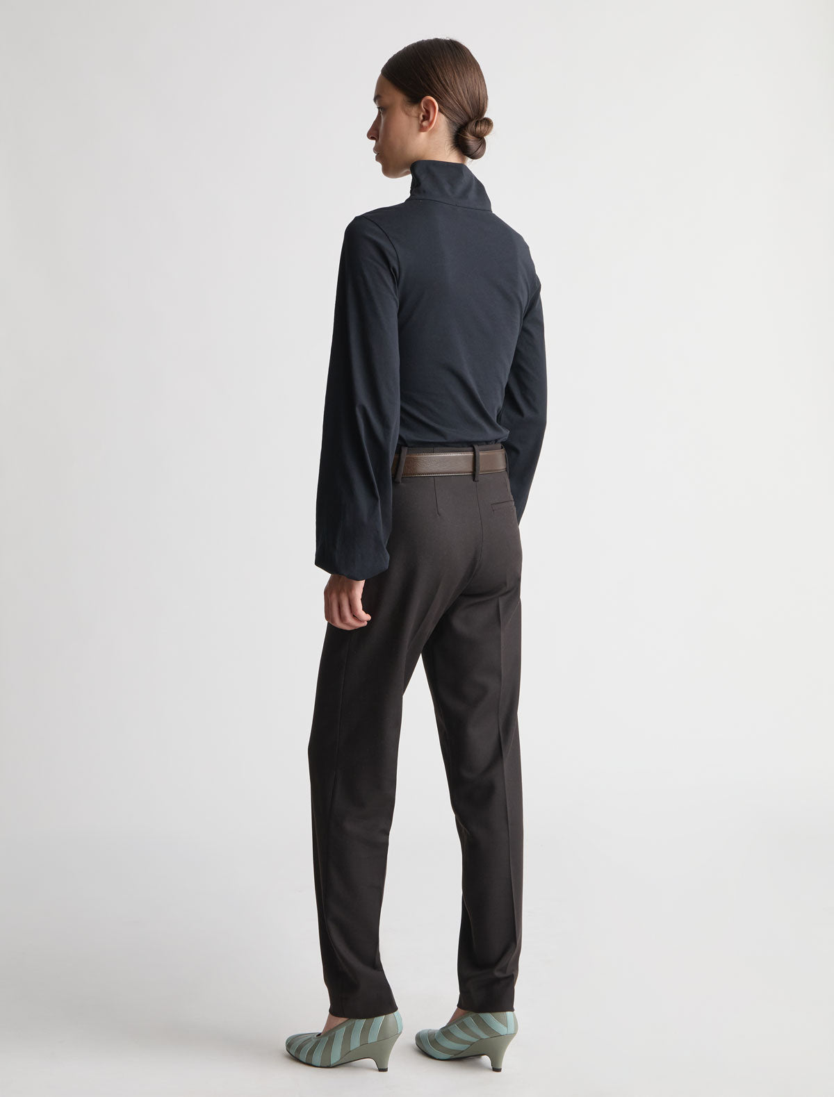 Garv tailored trousers pleats extended belt loops brown