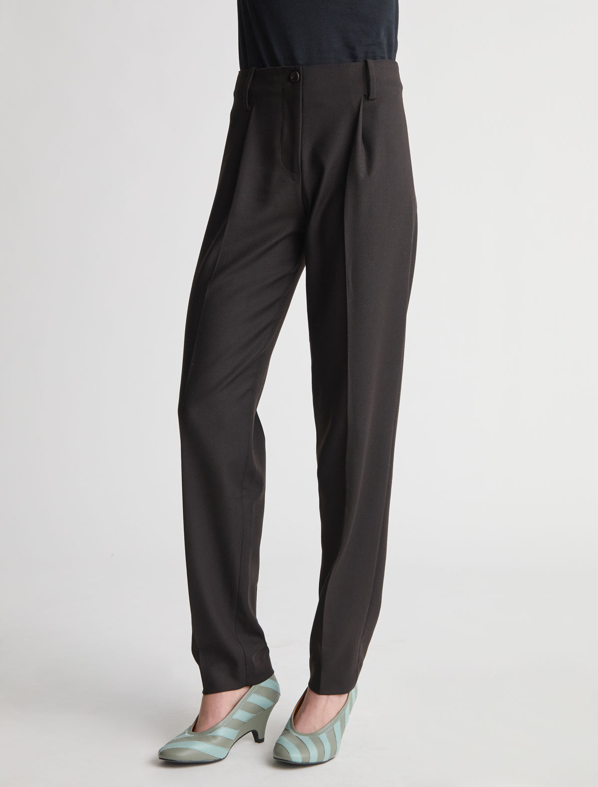 Garv tailored trousers pleats extended belt loops brown