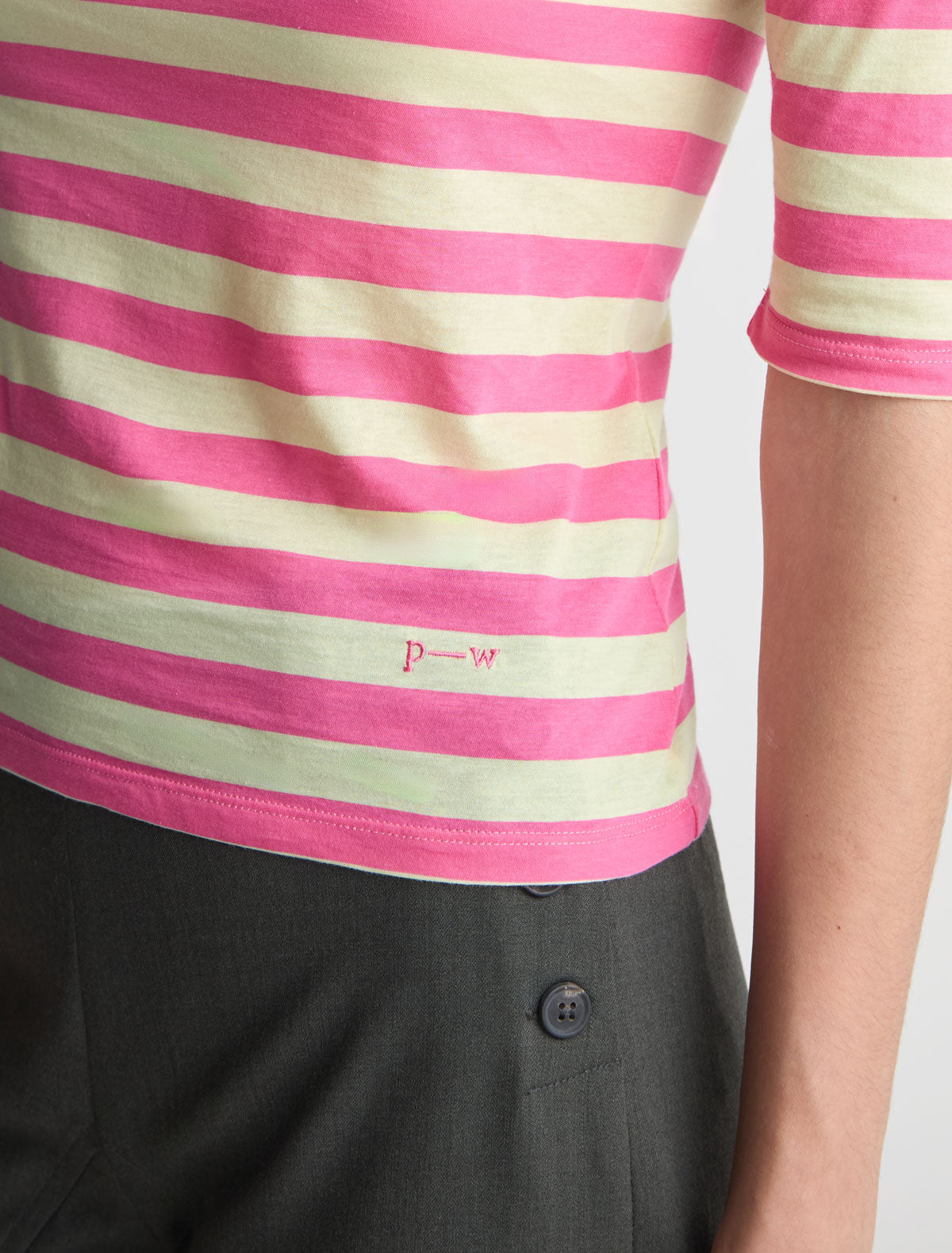 Guali striped top round neck elbow lenght sleeves fuchsia