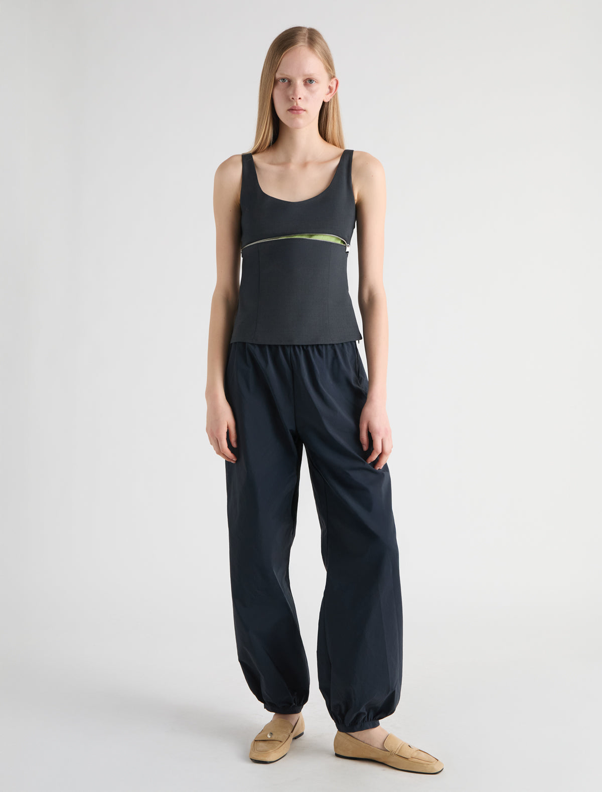 Isee sleeveless top zipper detail chest