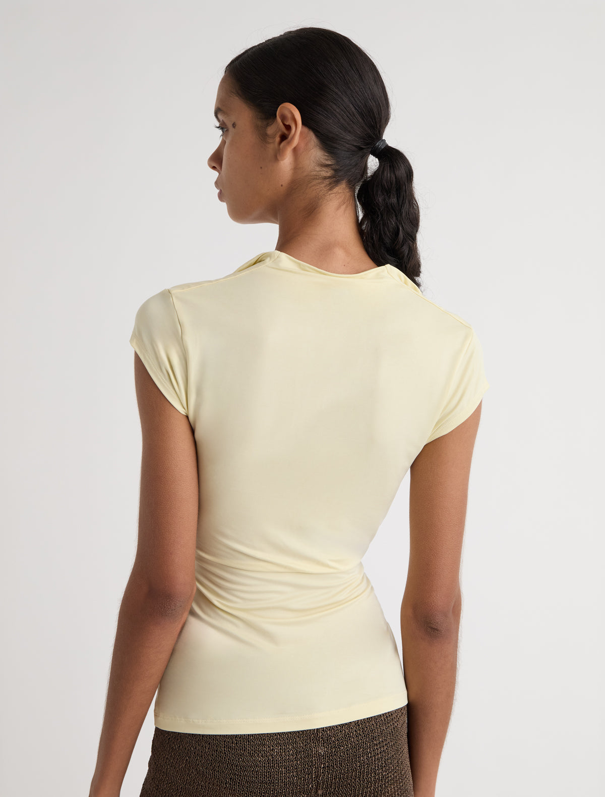 Tiven fitted short sleeve top crossed front yellow