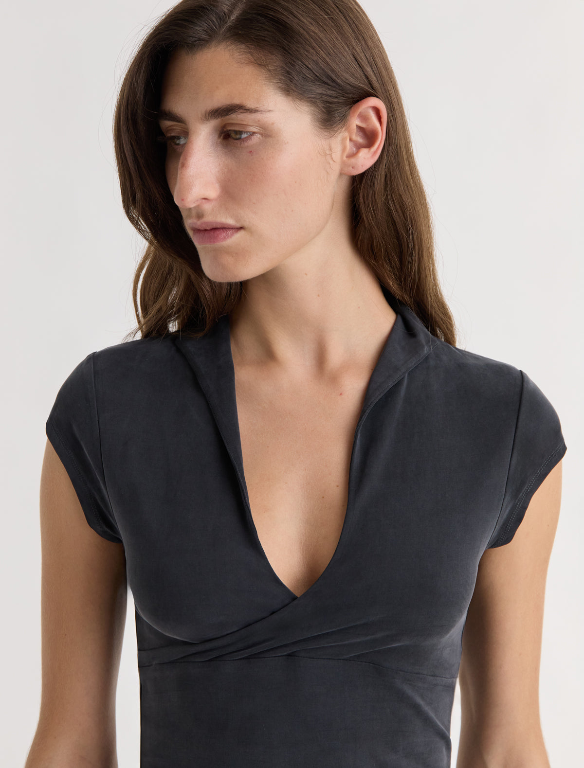 Tiven fitted short sleeve top crossed front black